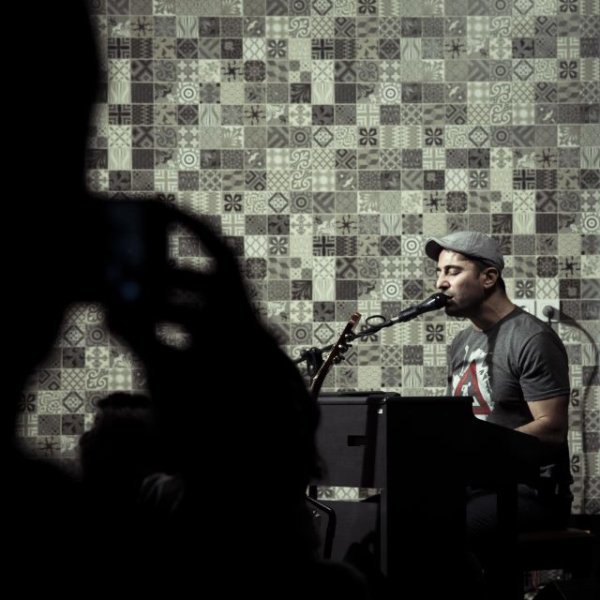 Ghayegho Nameh (Acoustic in Tehran) - Erwin Khachikian